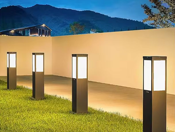 600 units of three styles of solar lawn lights are exported to the UK