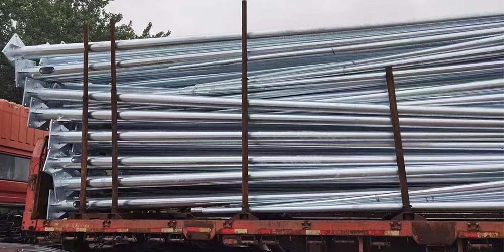 Street light pole hot-dip galvanizing process anti-corrosion manufacturing process