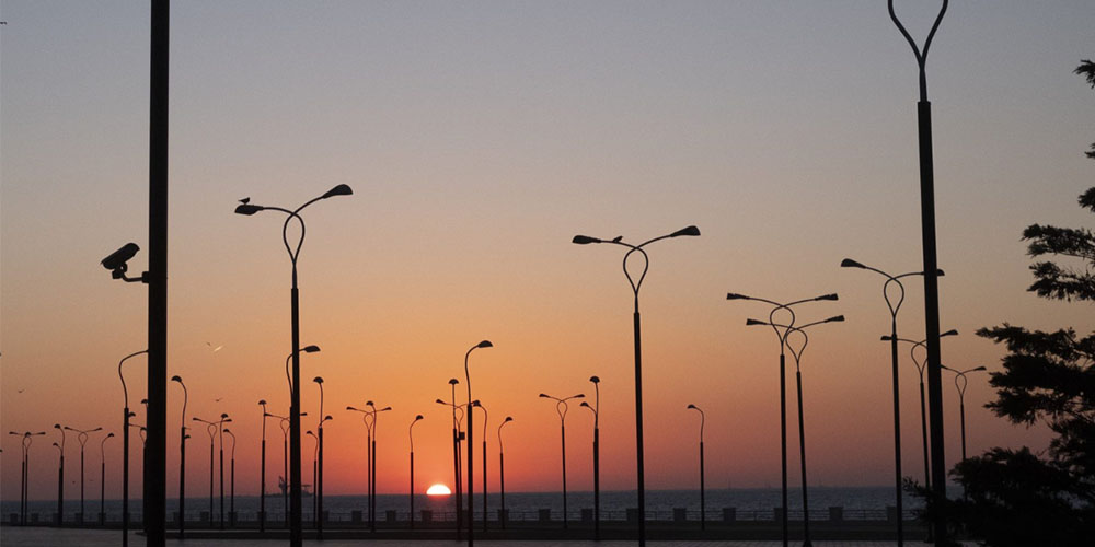 Highway lighting pole solar LED comparison real world performance and reliability