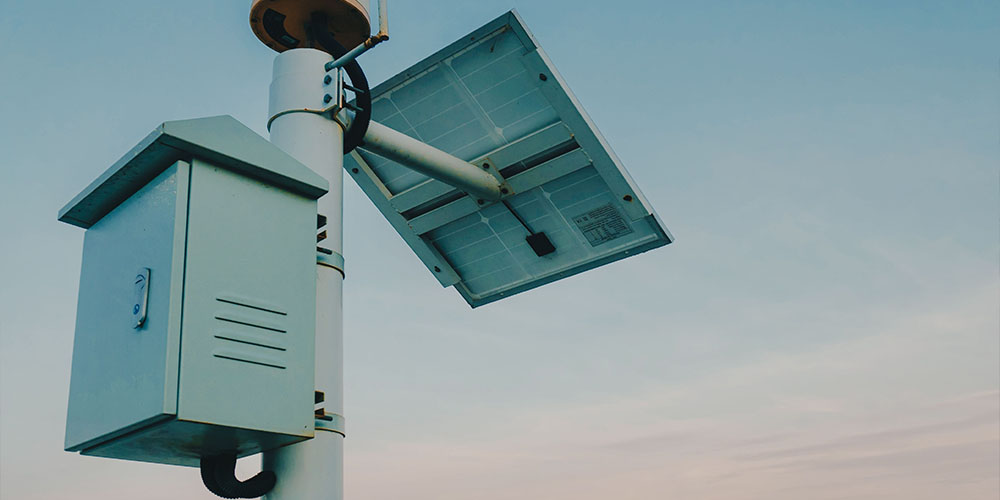 Smart street light pole for smart city