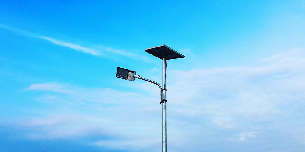 Smart city lighting pole selection guide showing height and application planning